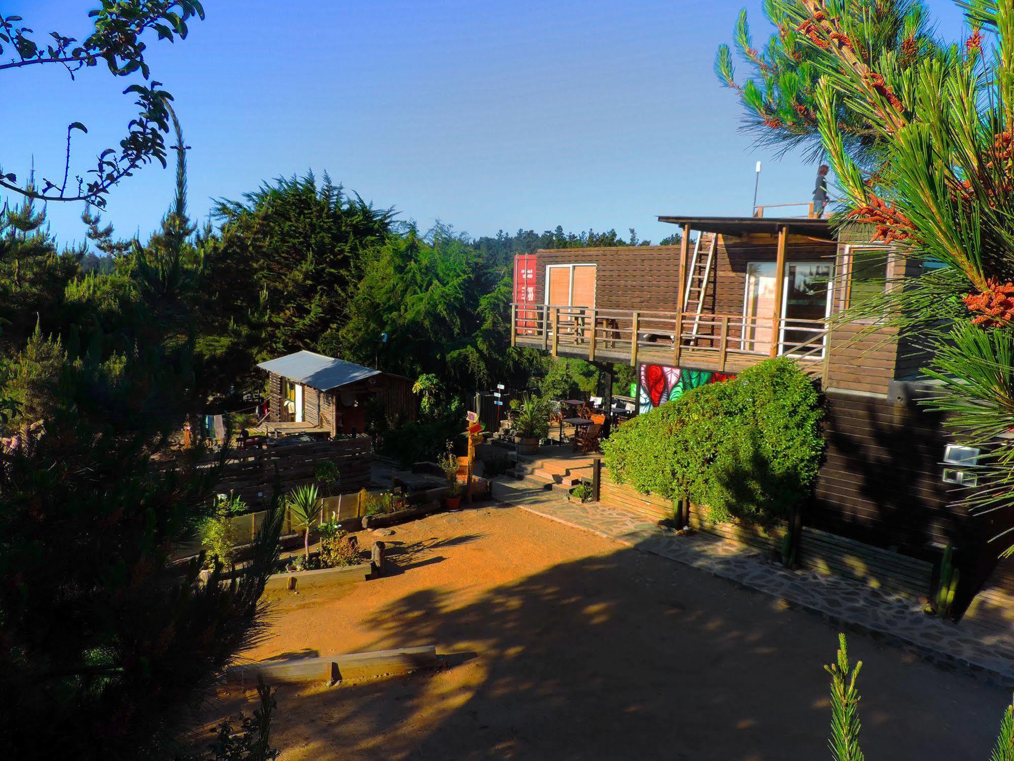 Sirena Insolente Hostel & Suites Pichilemu Exteriör bild